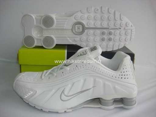 Nike Shox R4 Baskets Blanches